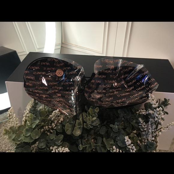 Sneaky Vaunt Strapless Bra DD - Picture 3 of 3